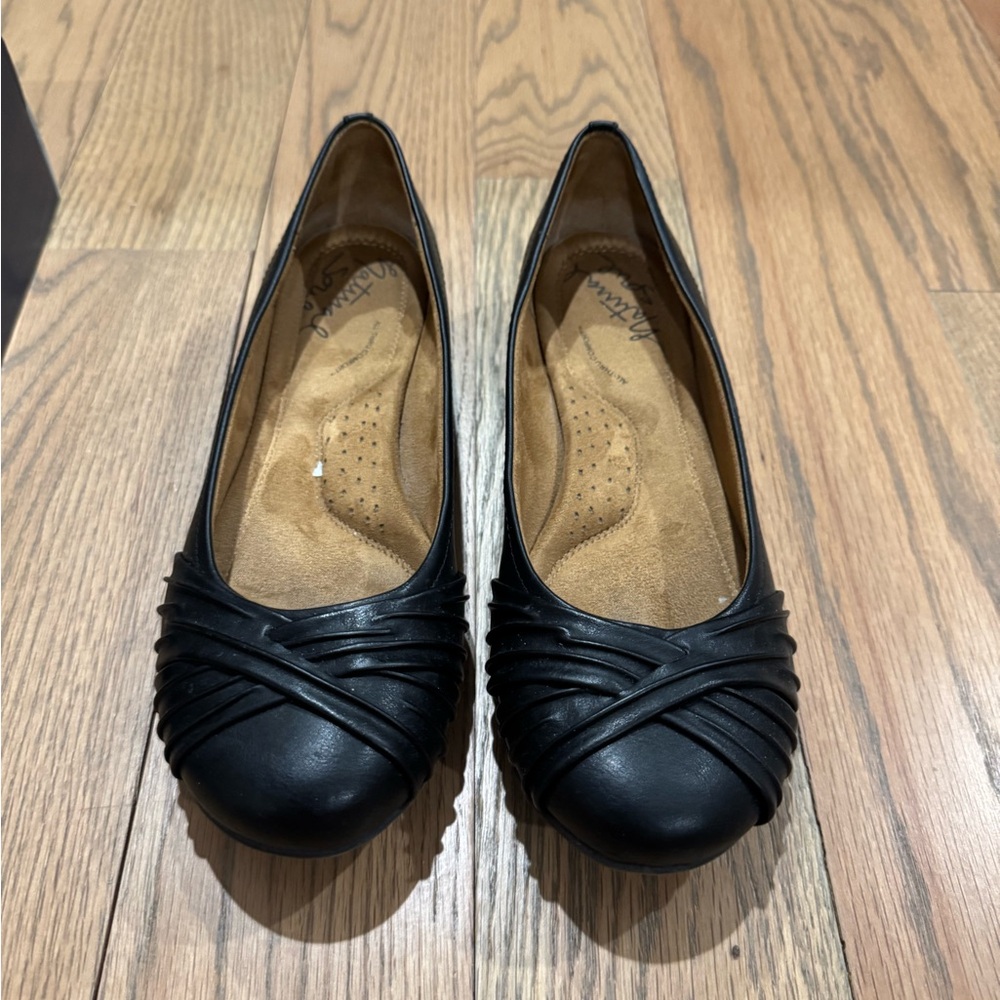 Natural Soul Black Women's Loafers